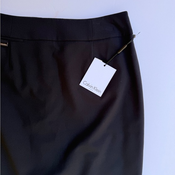 Woman’s Calvin Klein Suits Black Pencil Skirt
Size 6 NWT - Picture 2 of 7